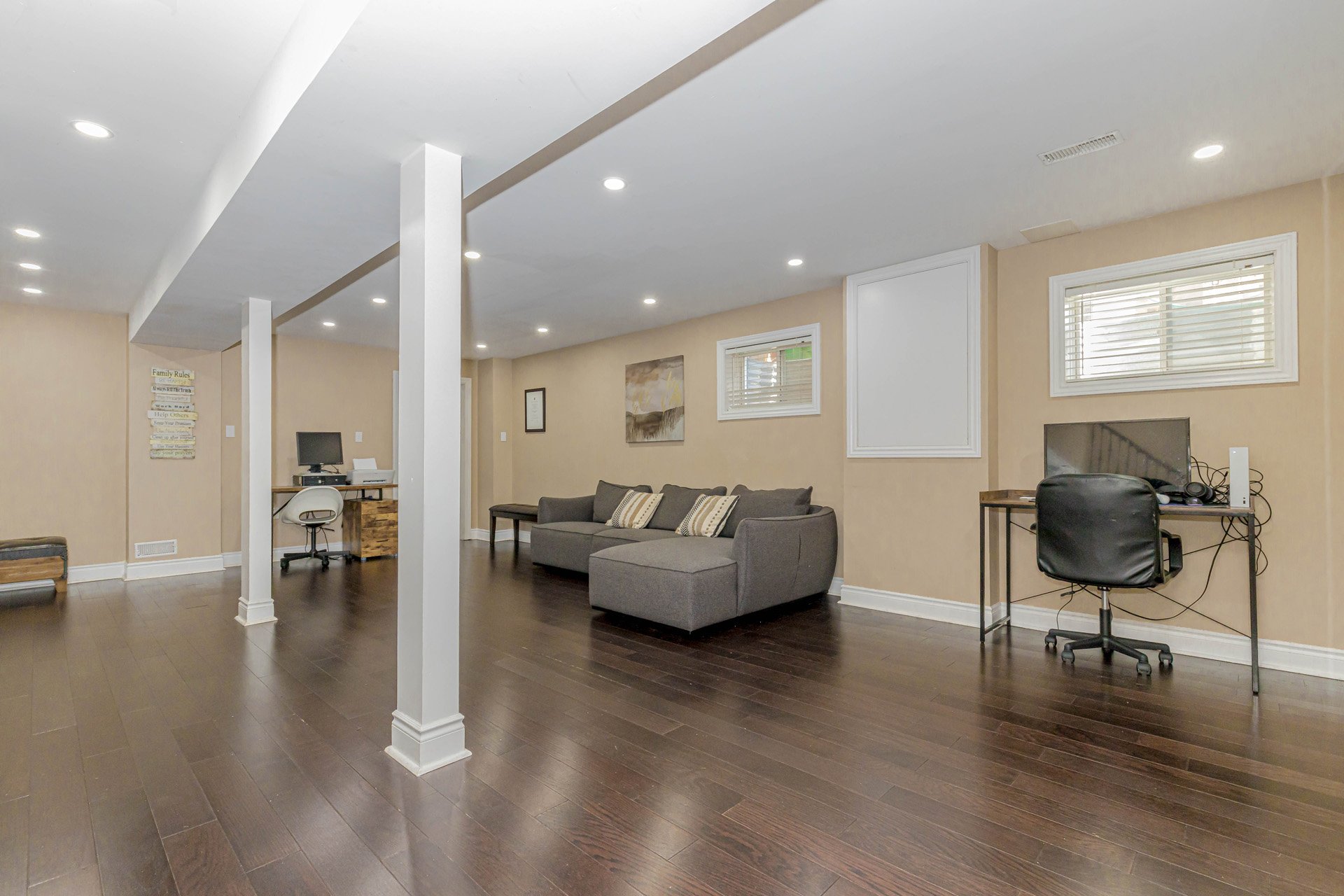 7108 Gablehurst Crescent