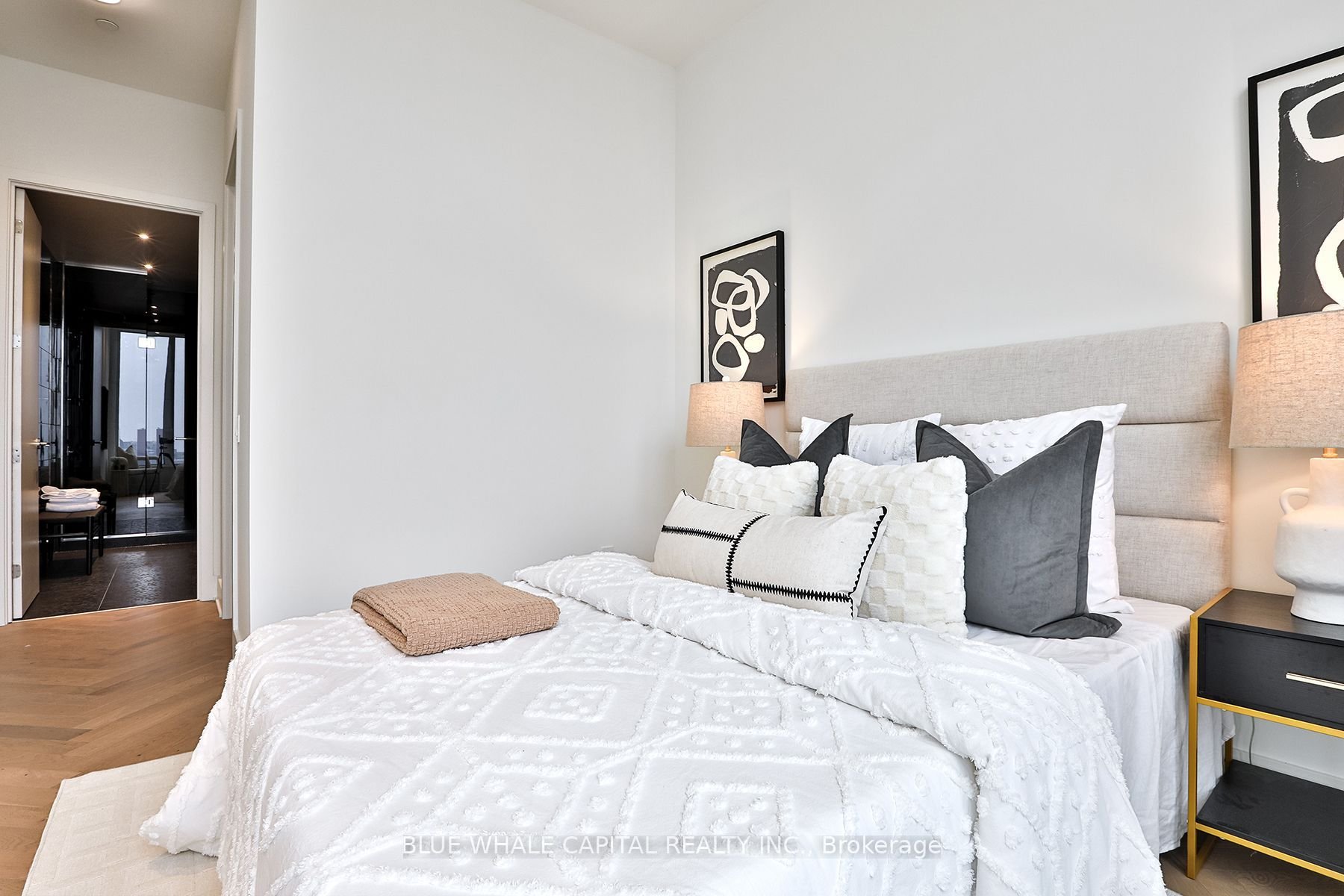 11 YORKVILLE PENTHOUSE 