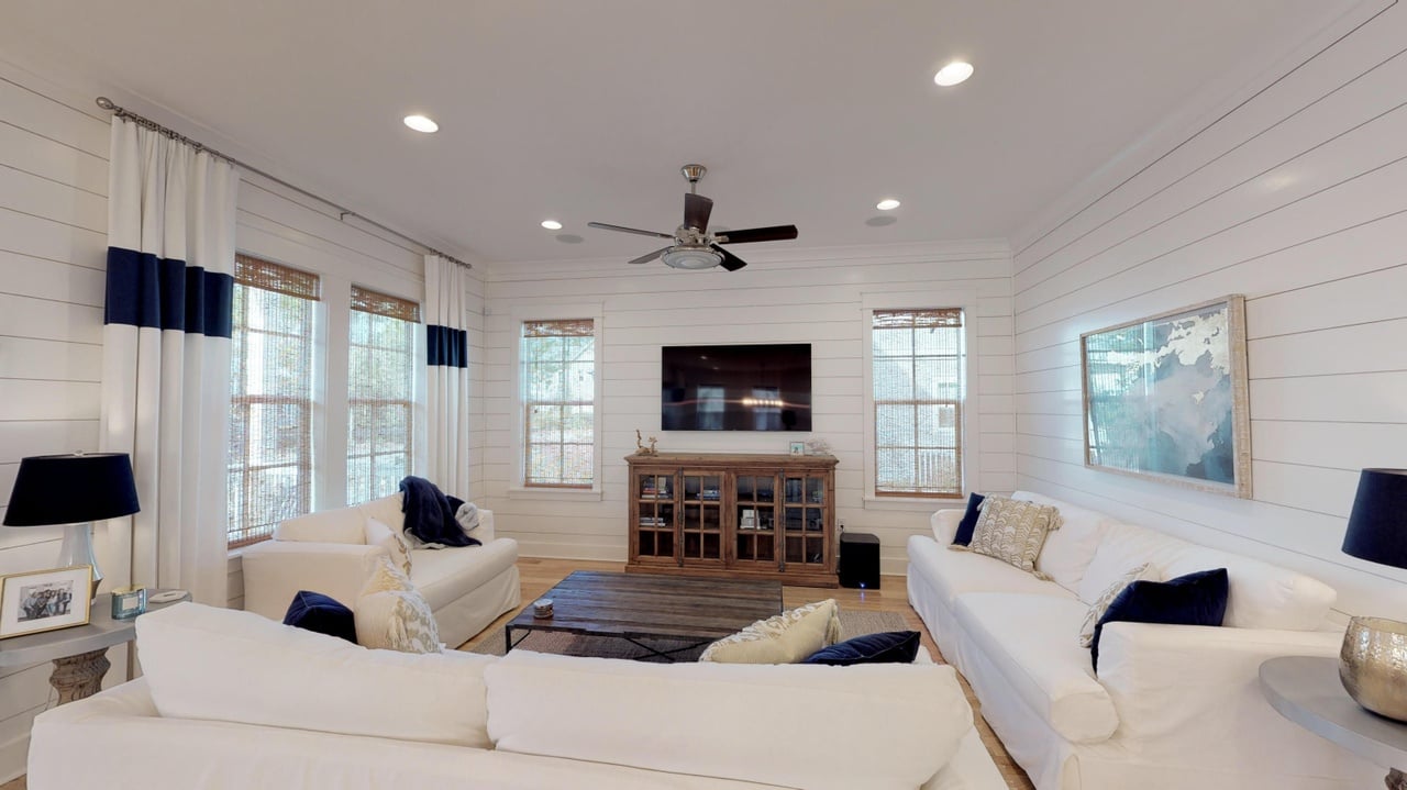404 E Royal Fern Way