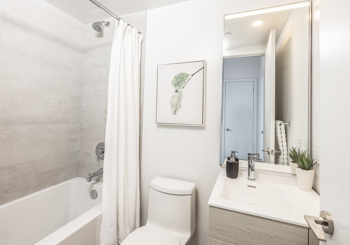 Corner Suite In Historic Corktown