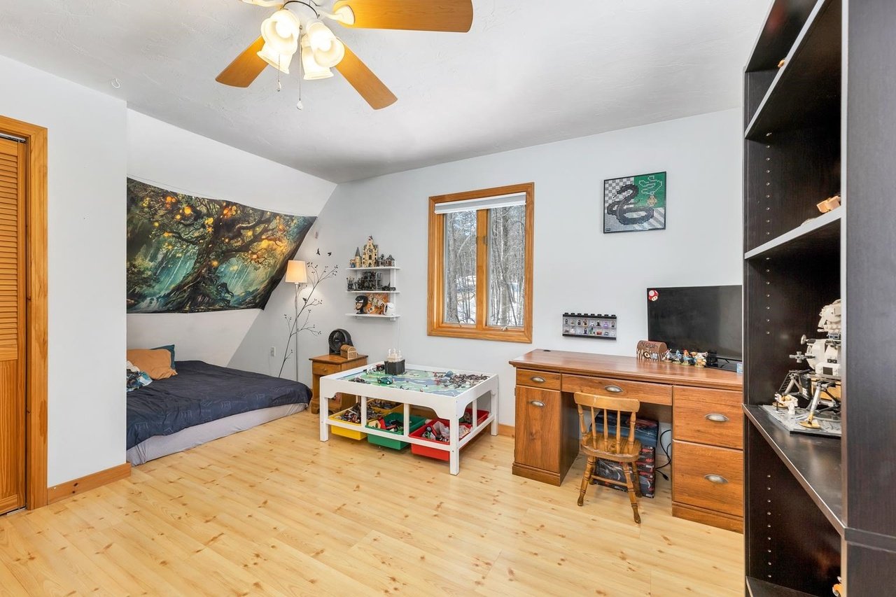 60 Winona Shores Rd