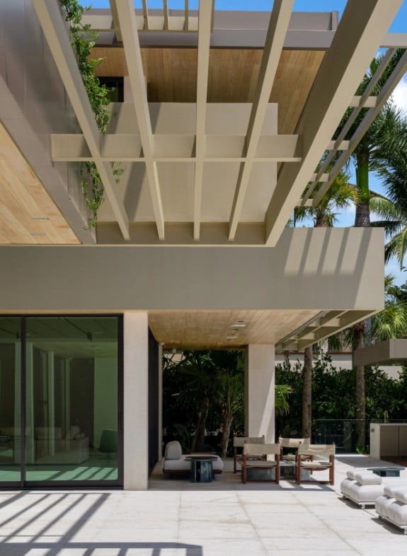 Waterfront Estate on Hibiscus Island Sells For $51.5 Million Setting New Record on Miami Beach's Palm and Hibiscus Island