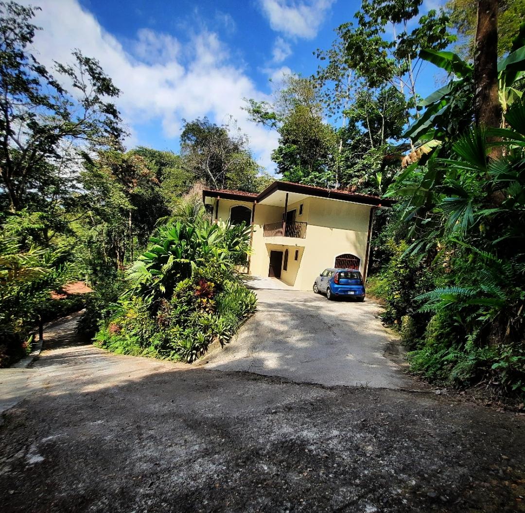 Manuel Antonio 3 bedroom- 3 bath with pool in Gated Development 