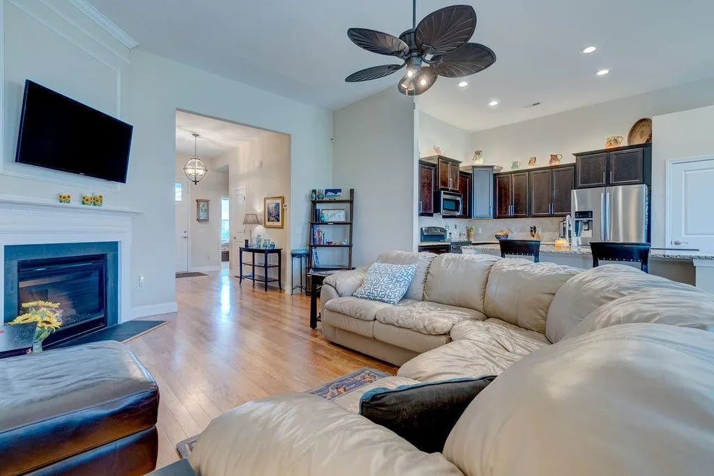 7434 Darius Dr