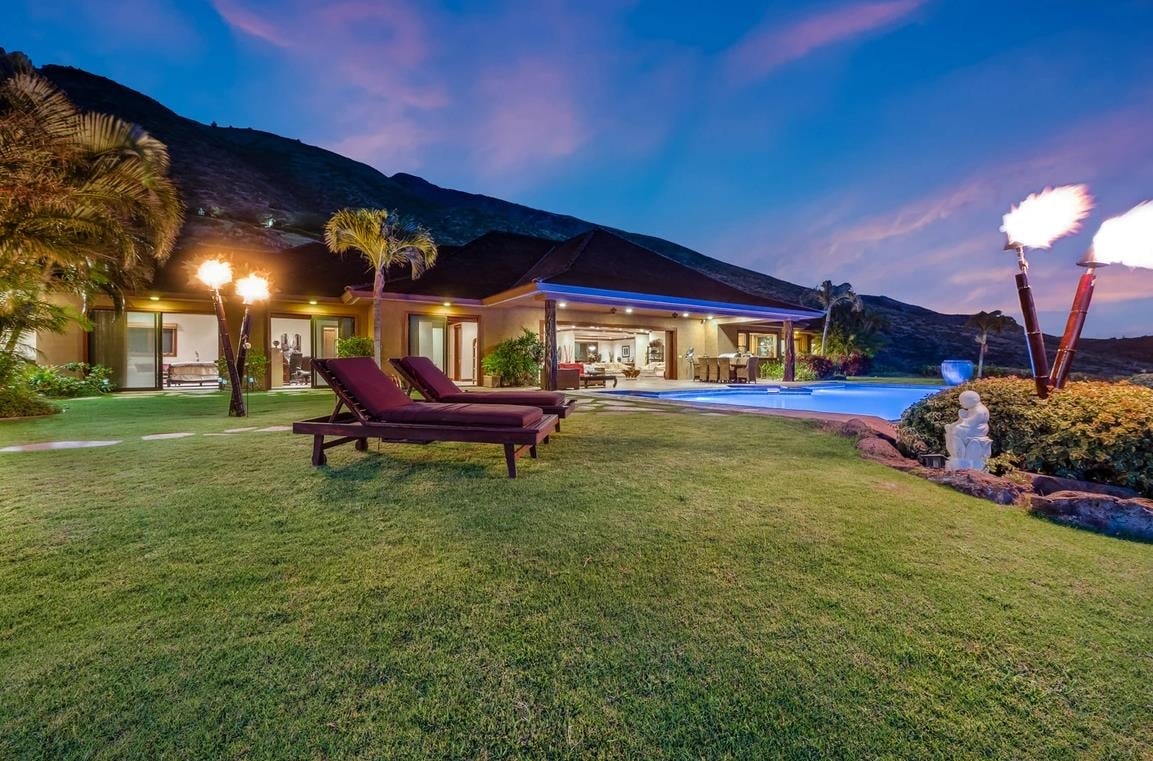 WEST MAUI TOP QUALITY RESIDENCE -35 ACRES - 180 DEGREE OVEANVIEW - $5,75,000 - PRESTIGIOUS MAHANALUA NIU SUBDIVISION 