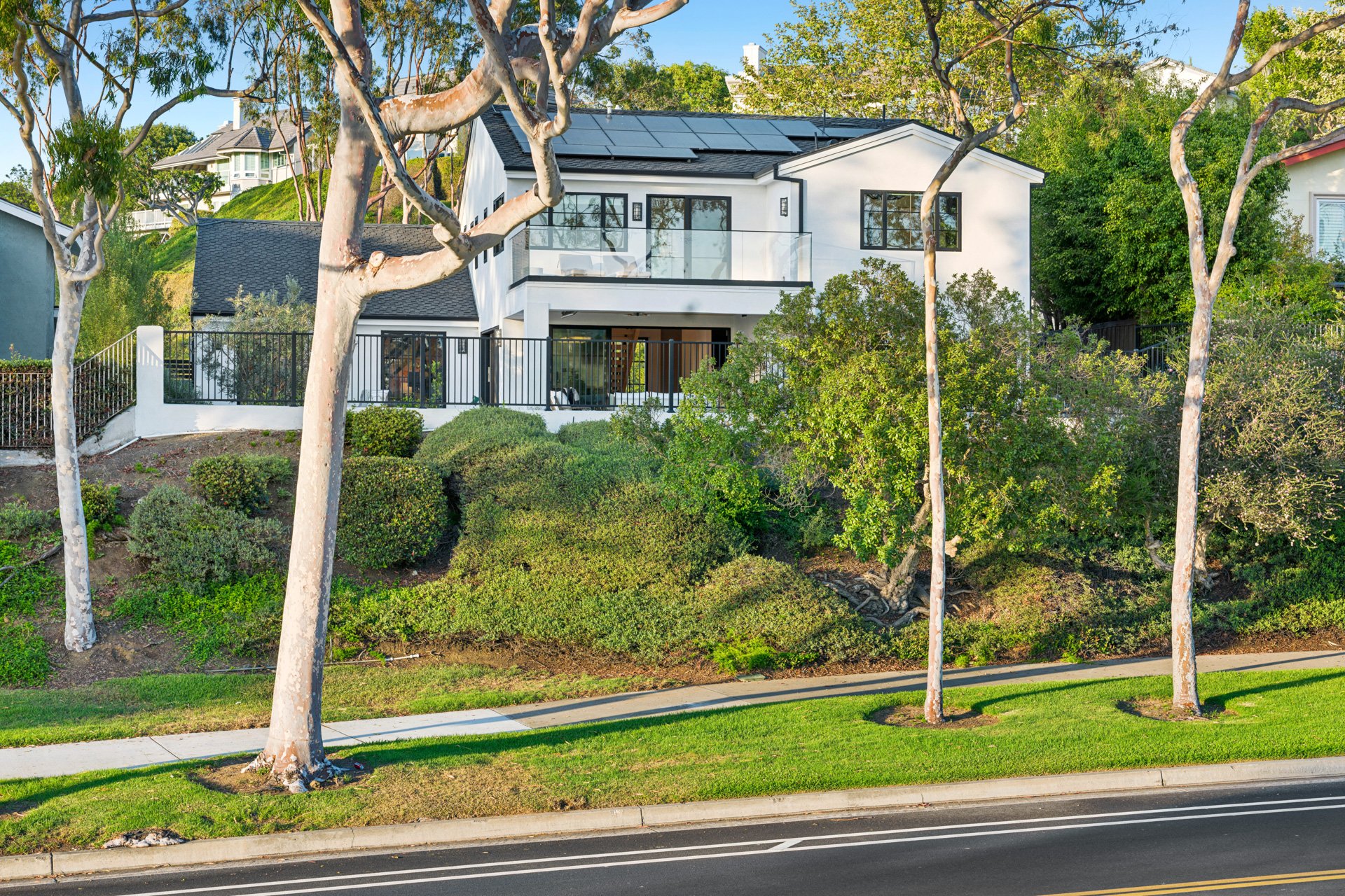 2207 Port Harwick Place