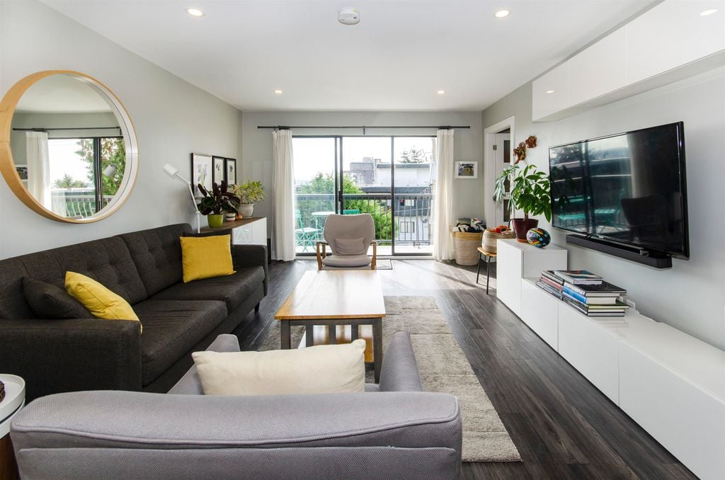 175 E 5th St, #206