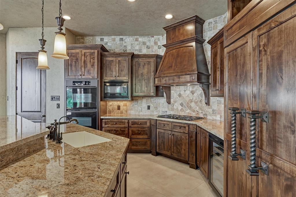 12320 Pebble View Dr