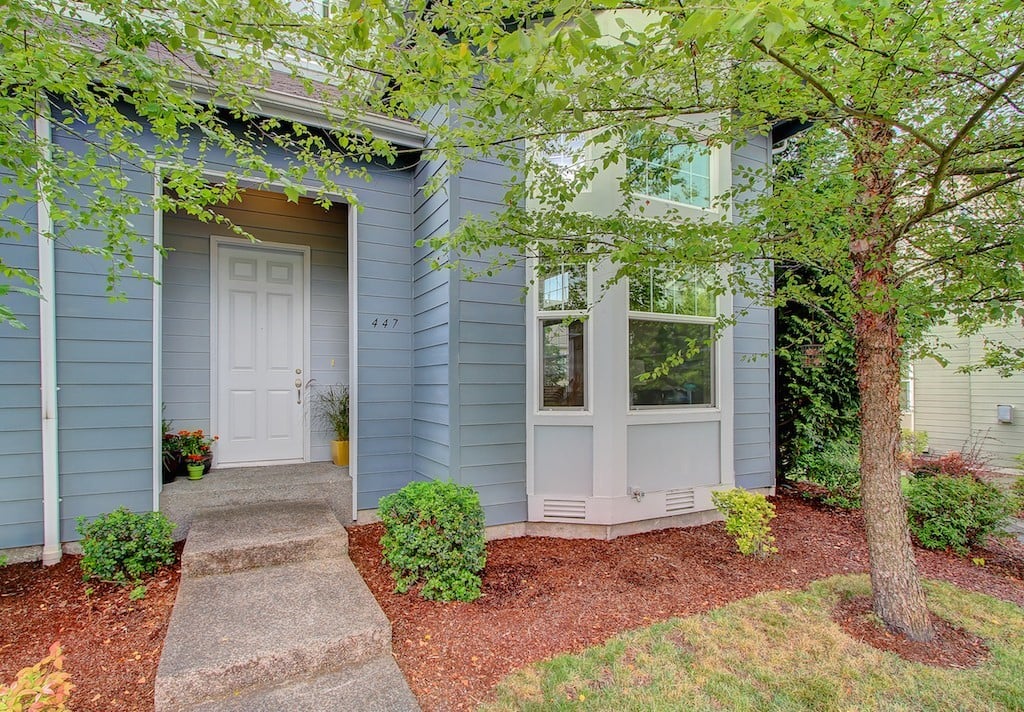 447 Tacoma Avenue NE