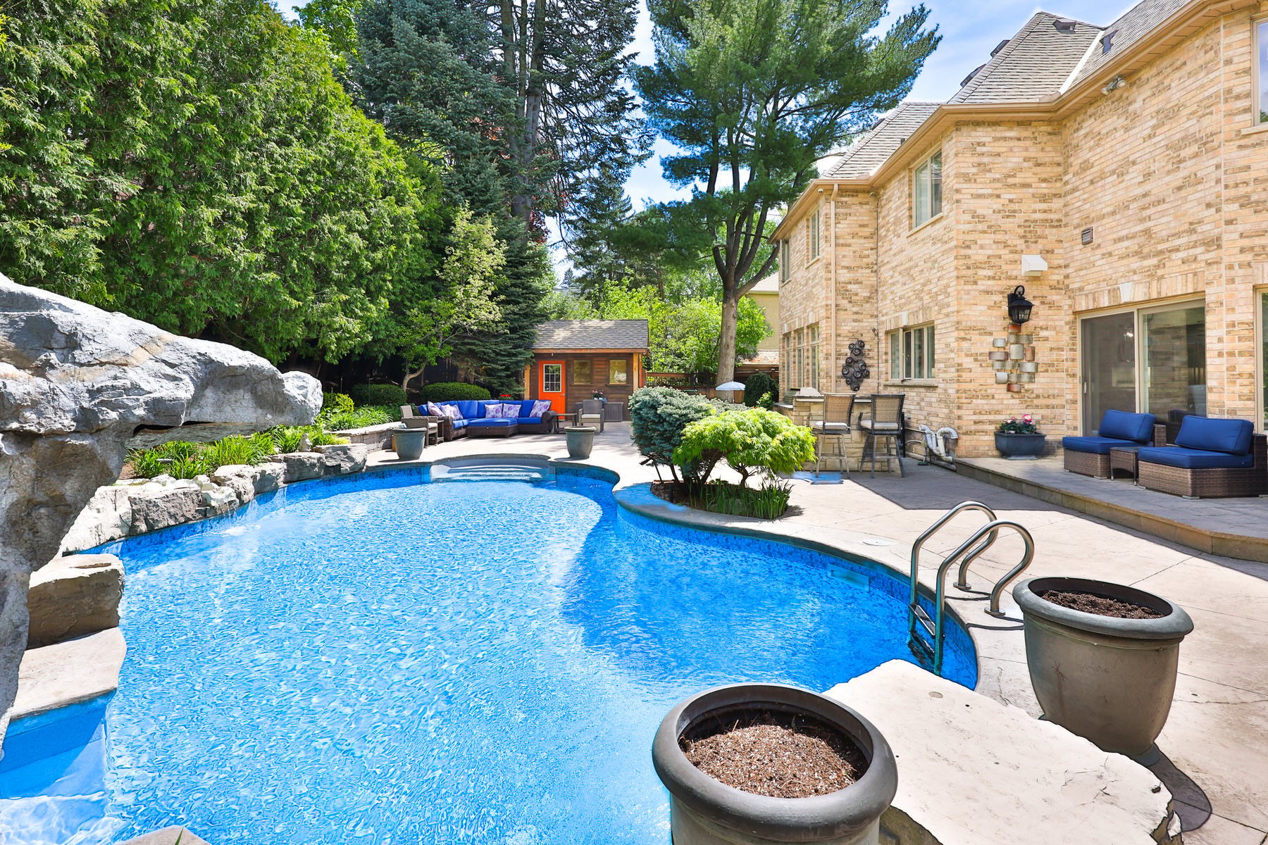 1277 Woodeden Dr