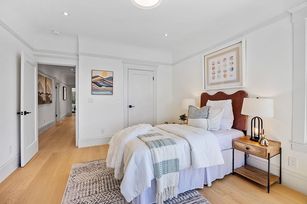 785 3rd Avenue · Photo 14