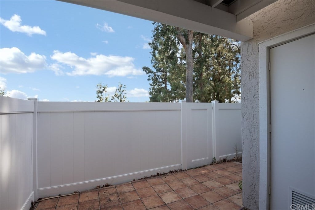 12 Birchwood Ln