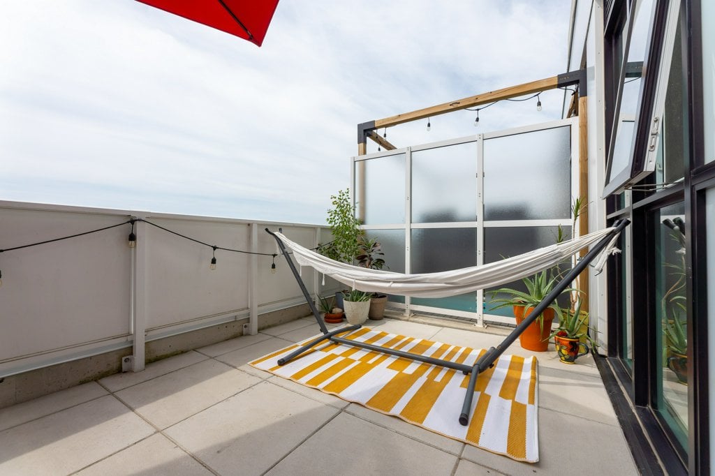 807-2301 Danforth Ave