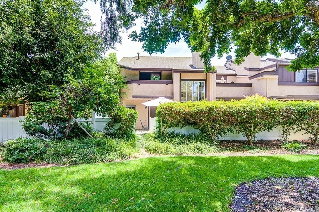 921 Lombard Ct