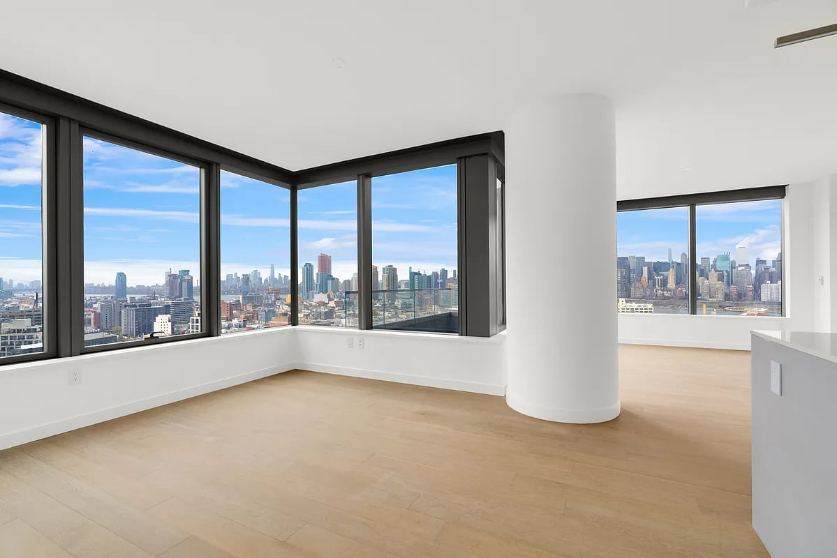 3 Court Square Unit: 2911