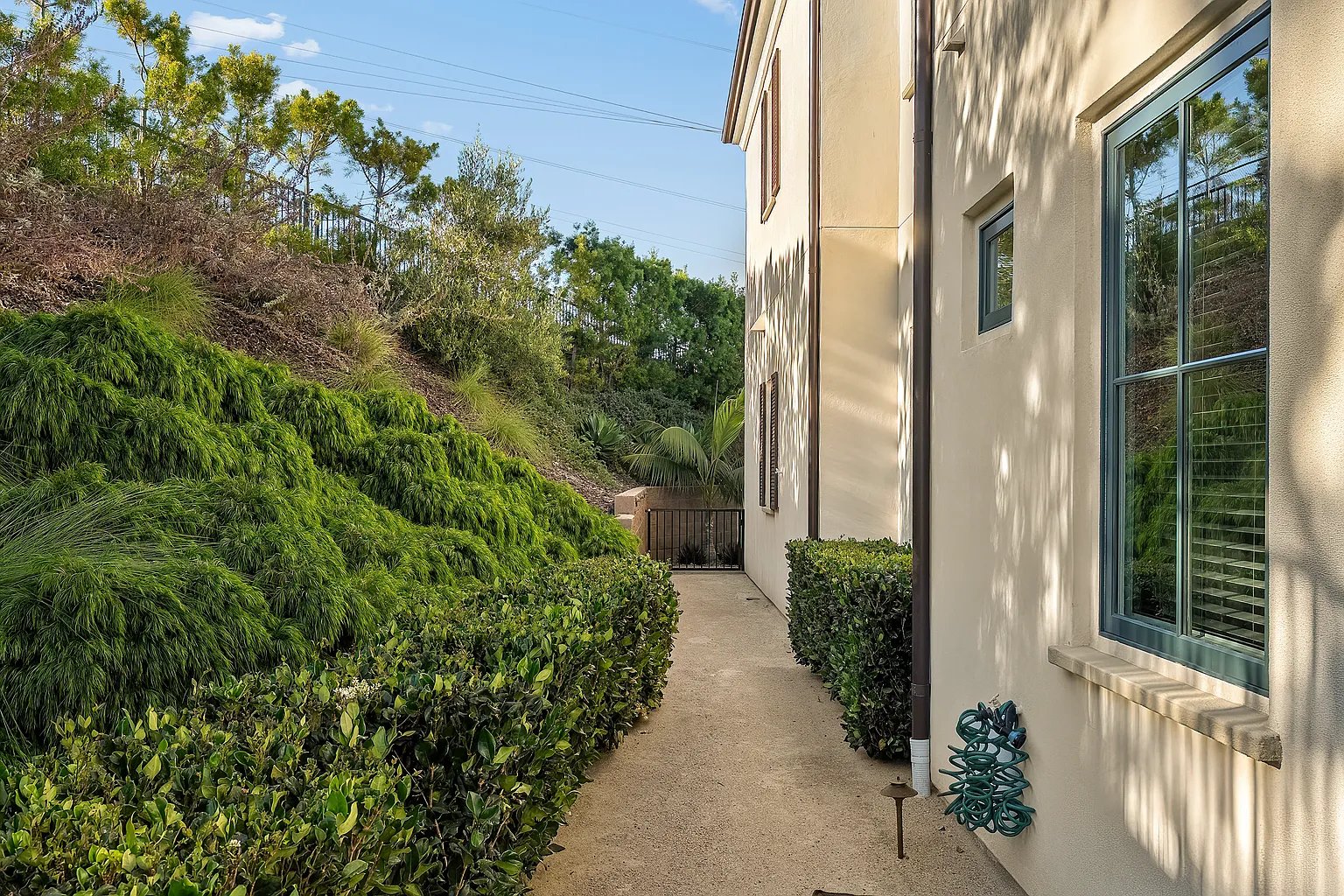 3947 Rancho Summit Dr