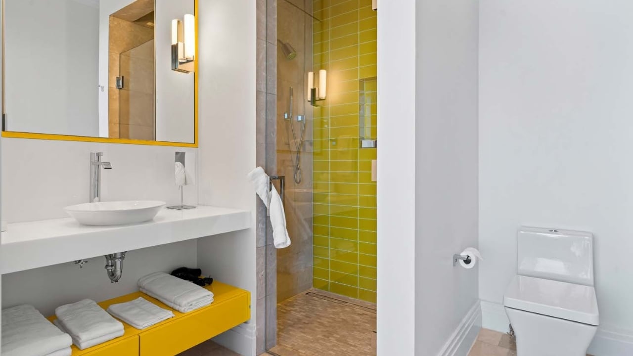 Honeycomb 6A Marina Residence