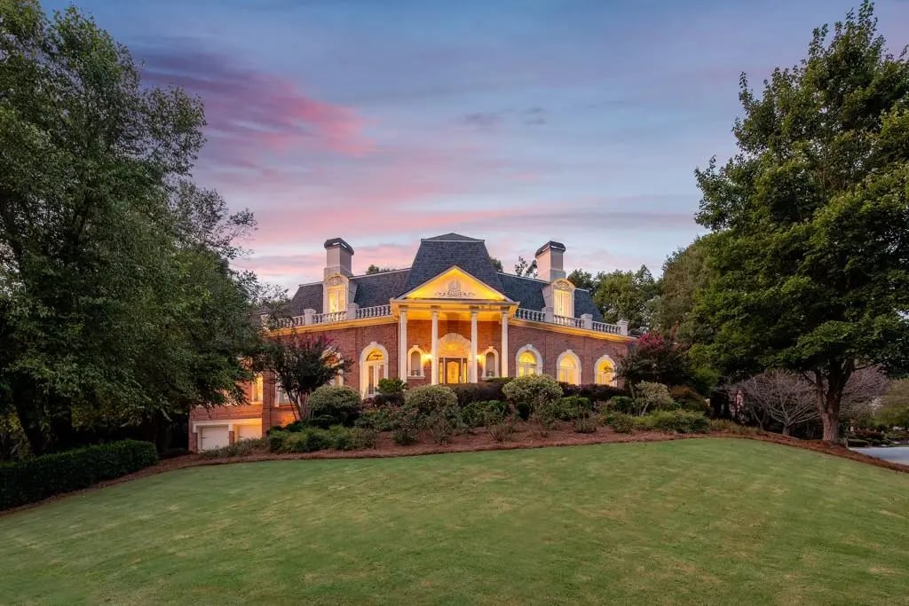 200 Pinnacle Pointe