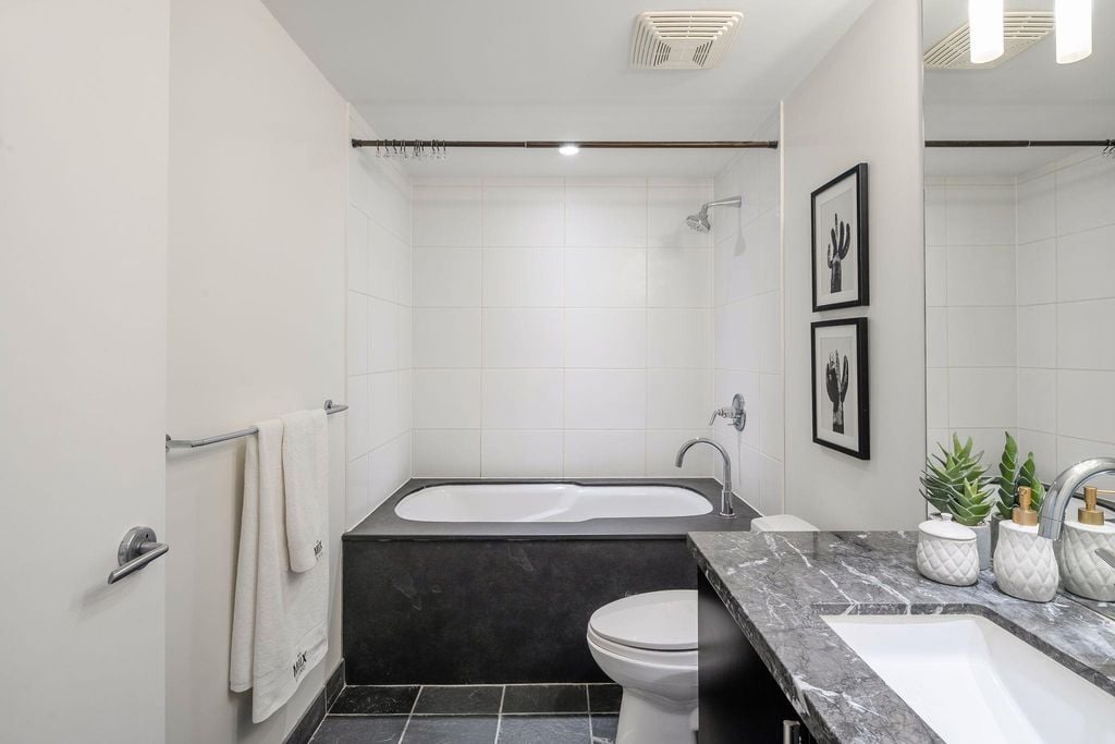 1205 W Hastings St, #1105