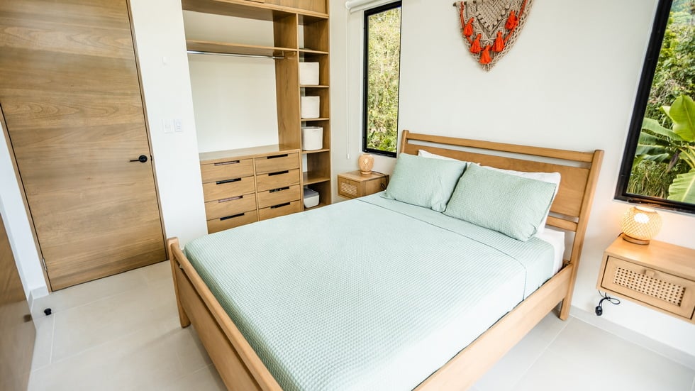 Luxury Riverfront Residence in Playa Dominical Walk to the Beach