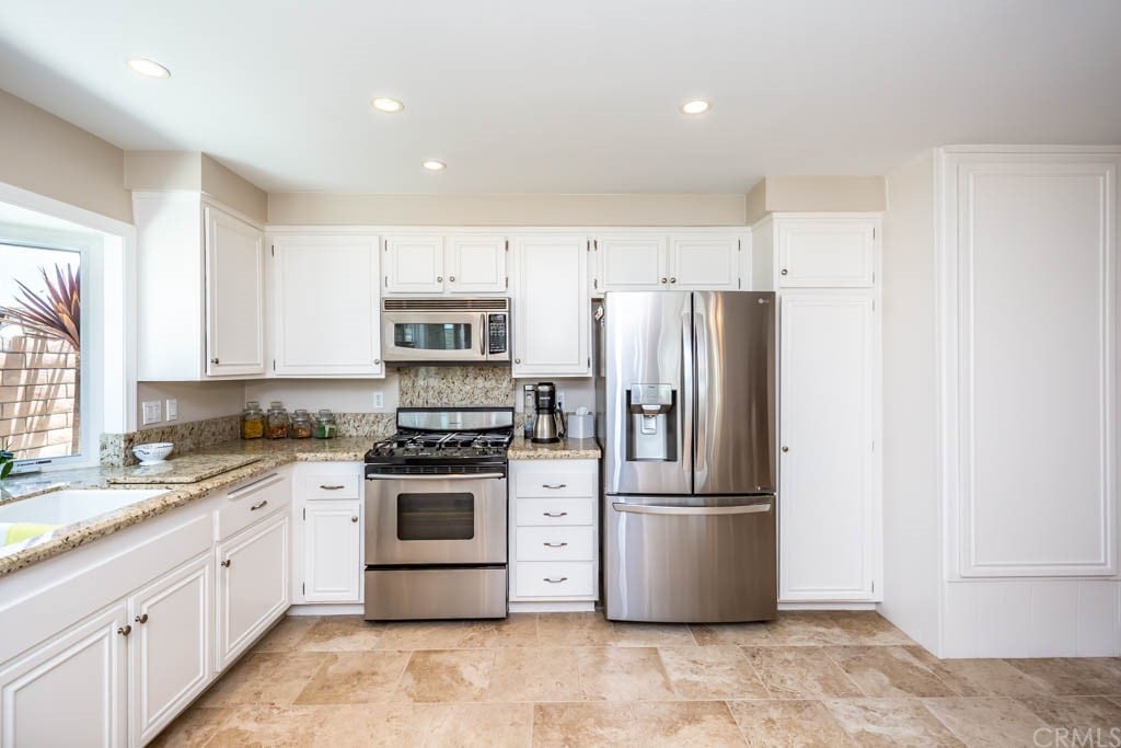 8821 Gallant Dr