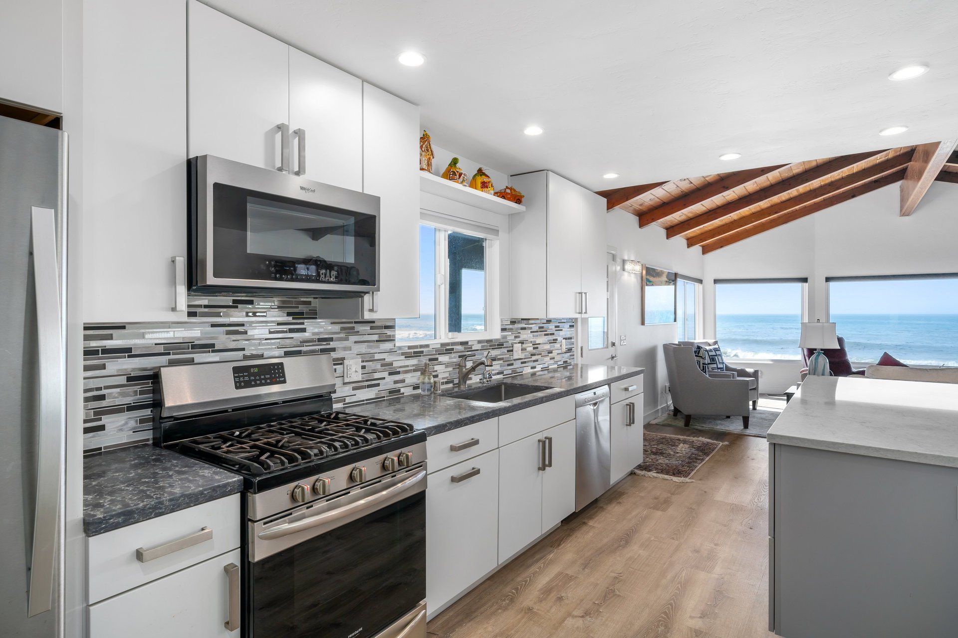 Luxury Oceanfront Cambria Home - 1933 Sherwood Dr