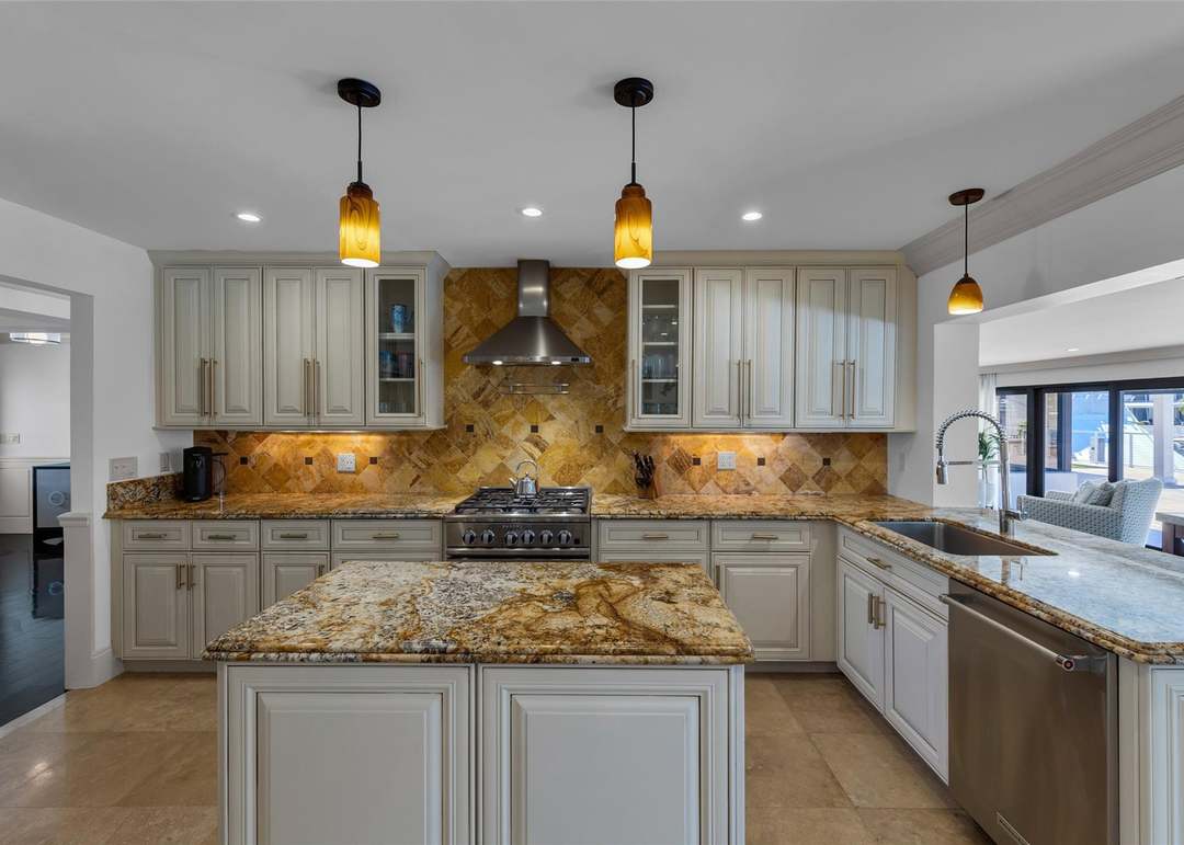 633 4th Key Dr