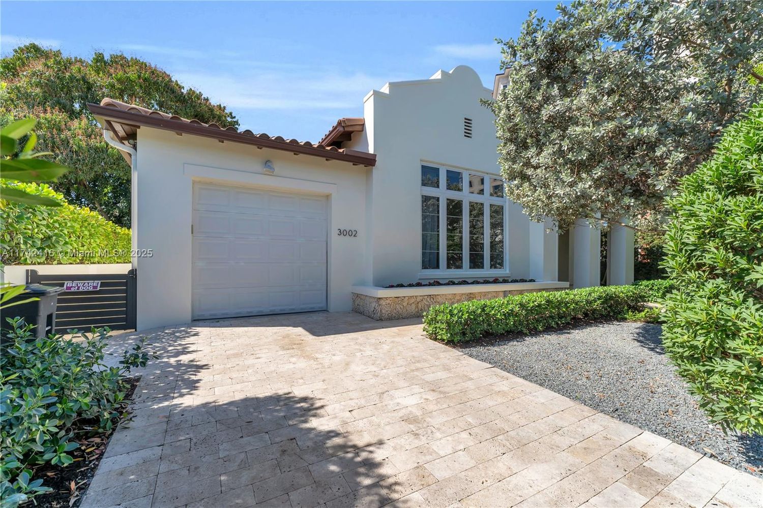 3002 Coconut Grove Dr