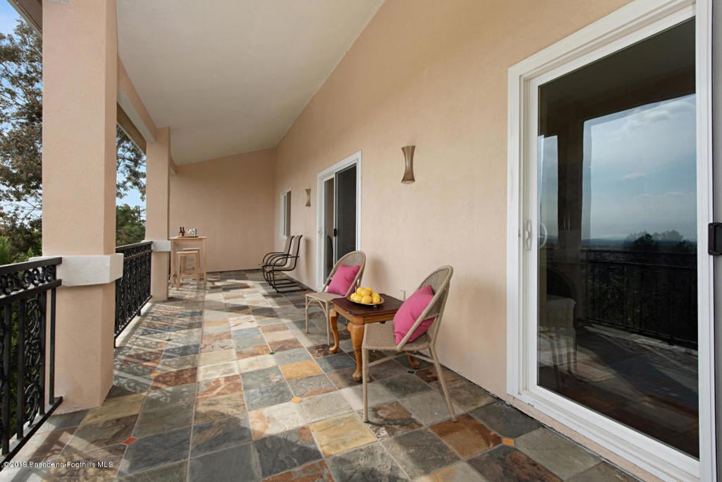 530 Vista Del Llano Dr