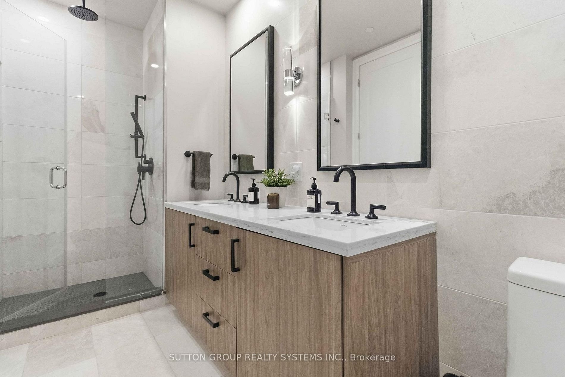 BIANCA CONDOS GRAND PENTHOUSE 