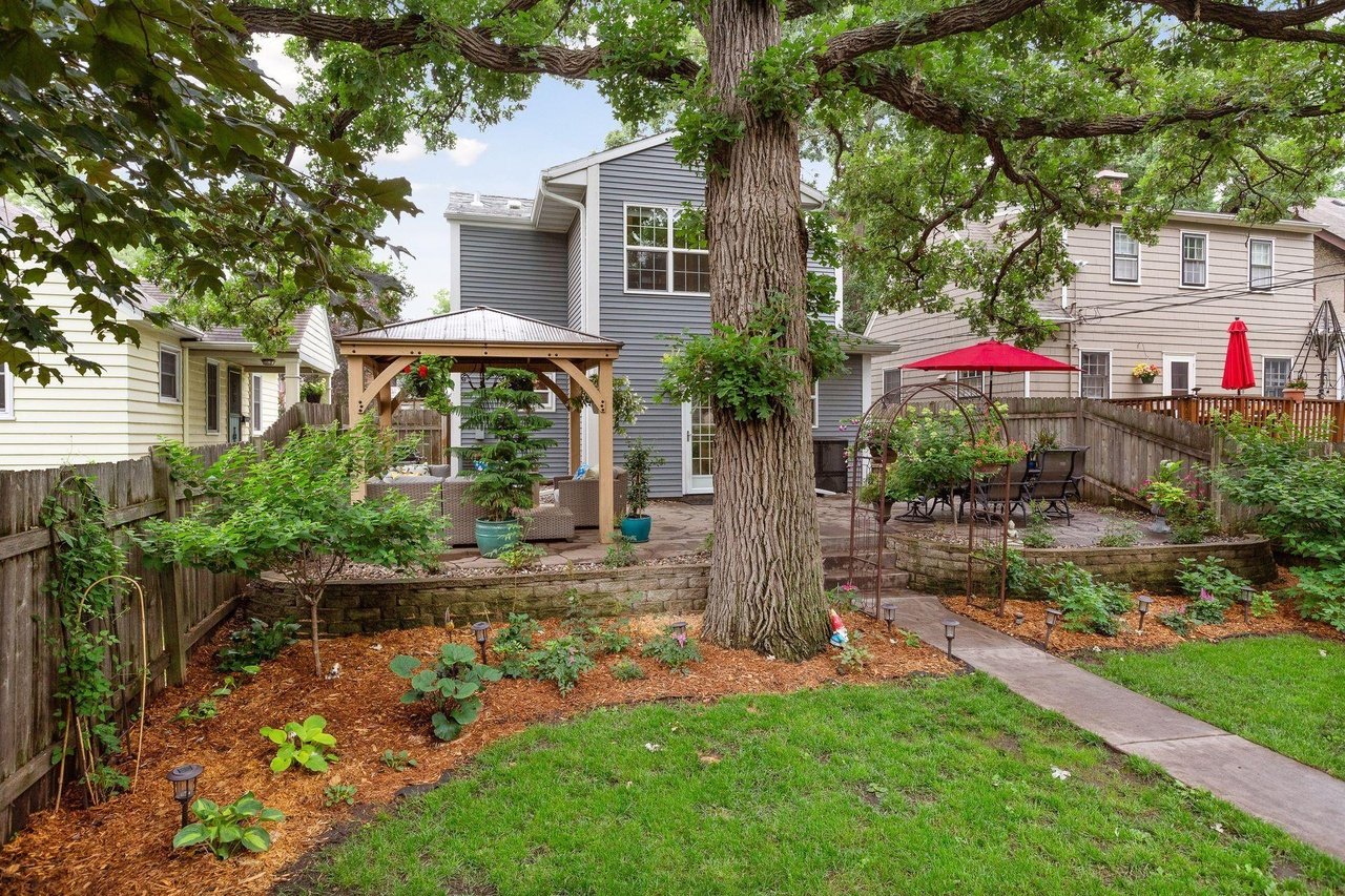 1301 Portland Ave