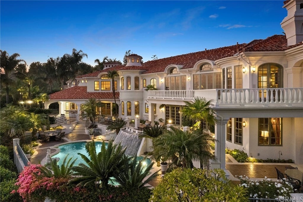 18562 Villa Dr