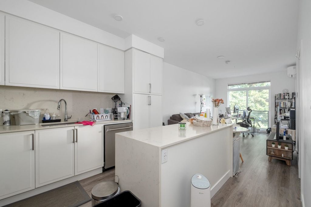 700 Clarke Rd, #502