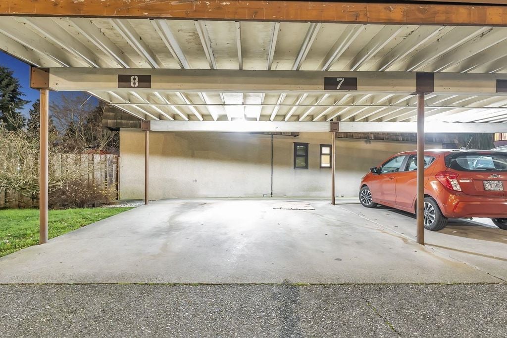 1250 Premier St