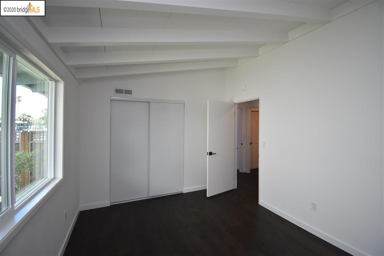 24 Porto Bello Dr