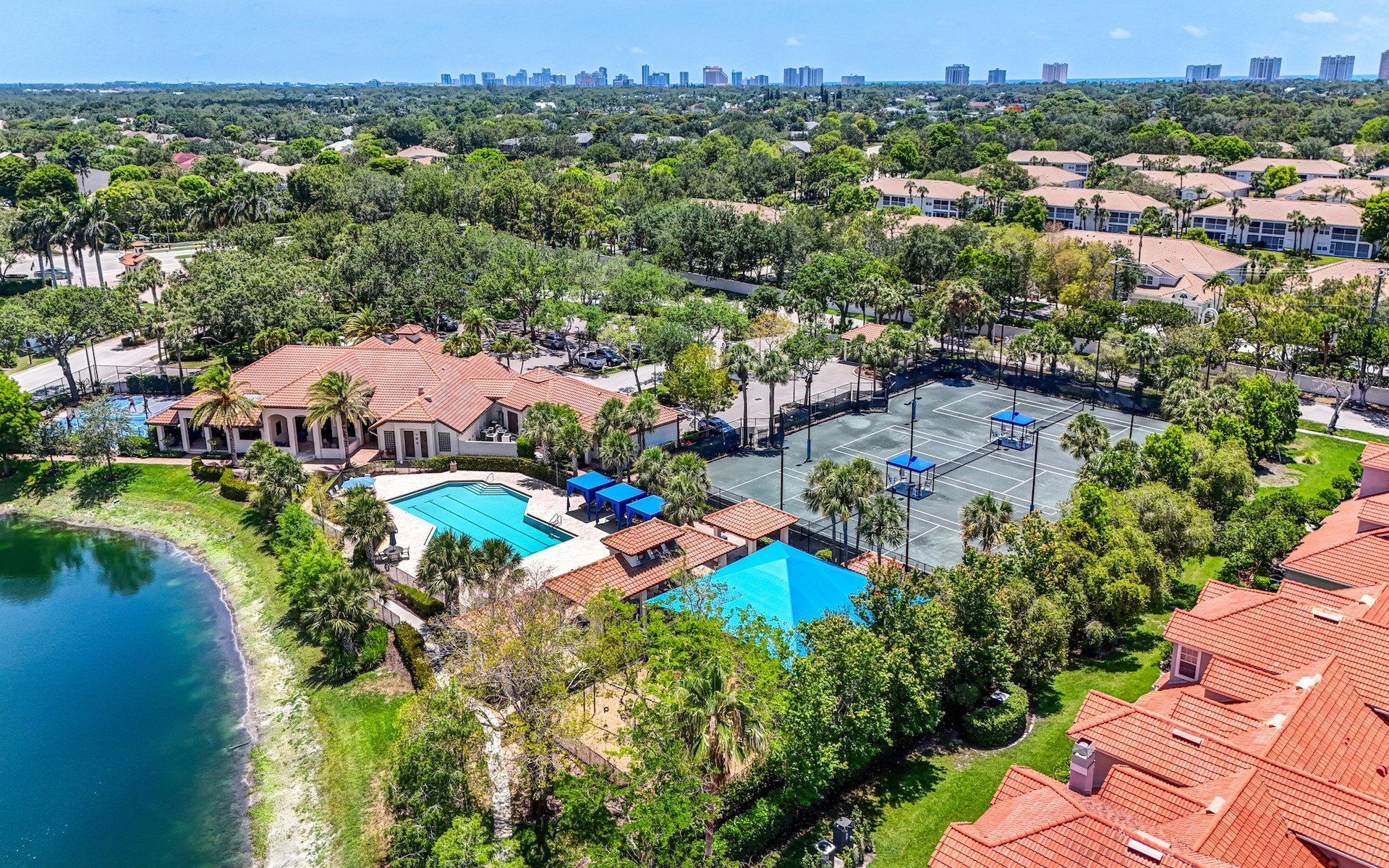 7562 Cordoba Cir