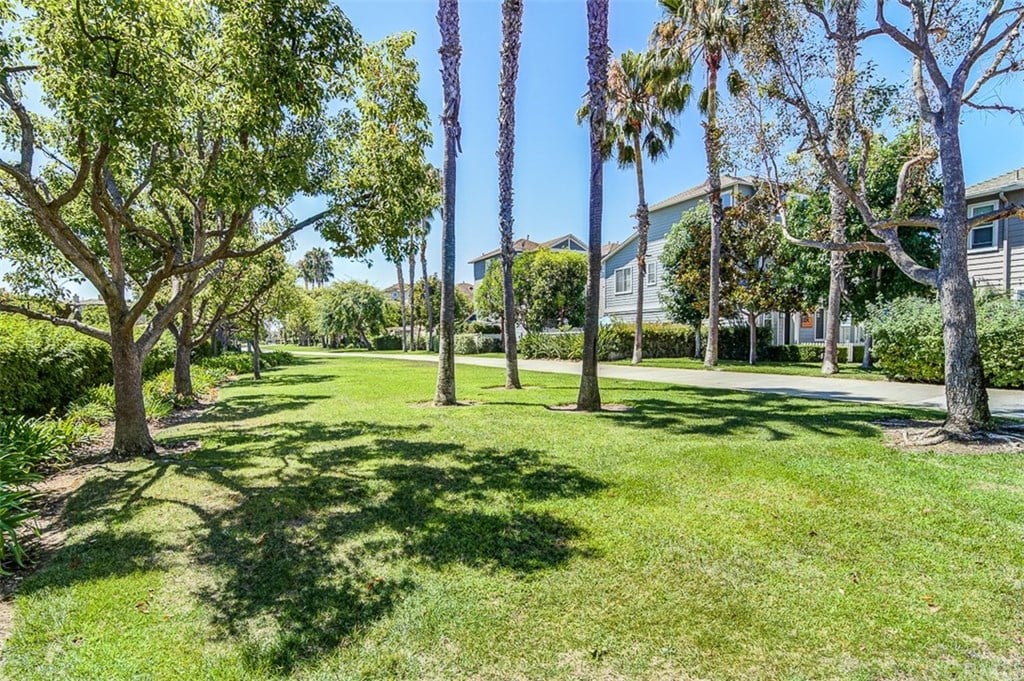 7461 Shelter Cove Cir