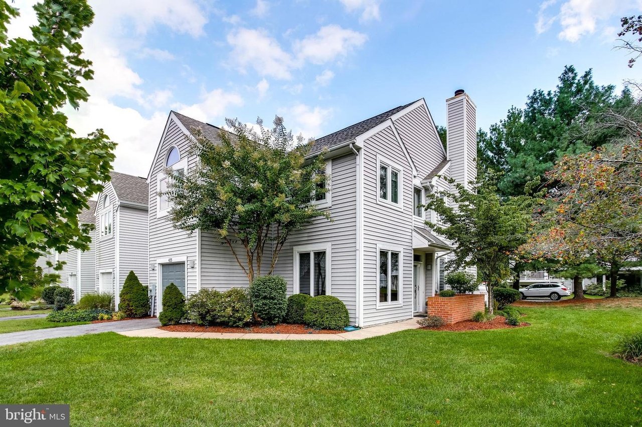 425 Capstan Ct