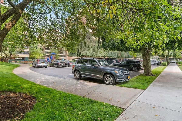 9-20 166th Street #7C