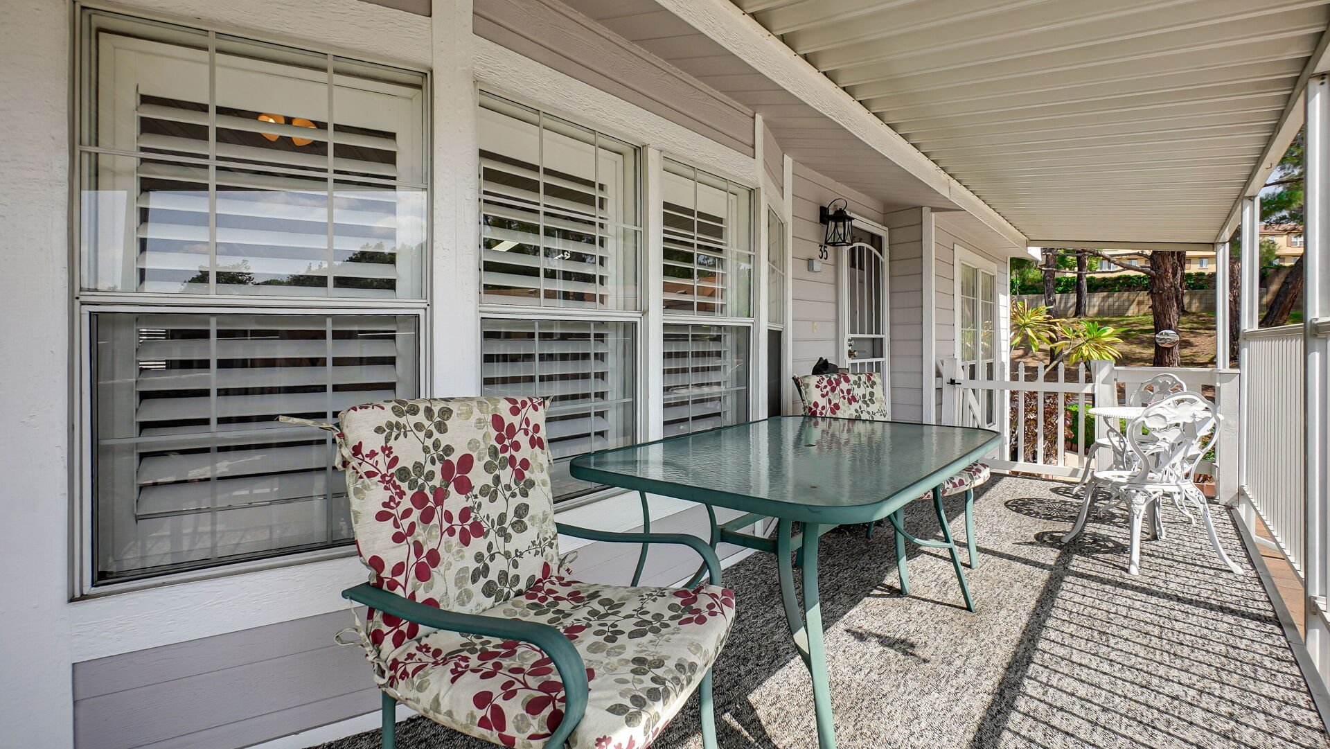 8651 Foothill Boulevard 35