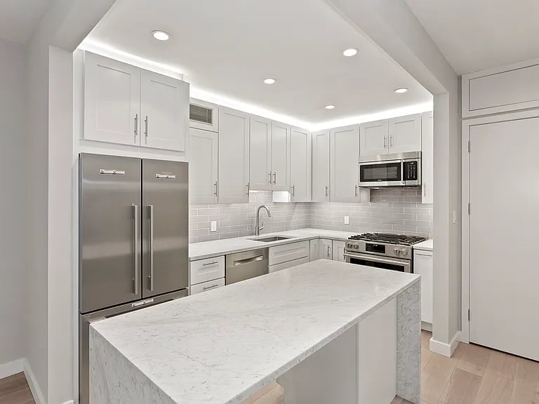 188 East 70th St, #5E