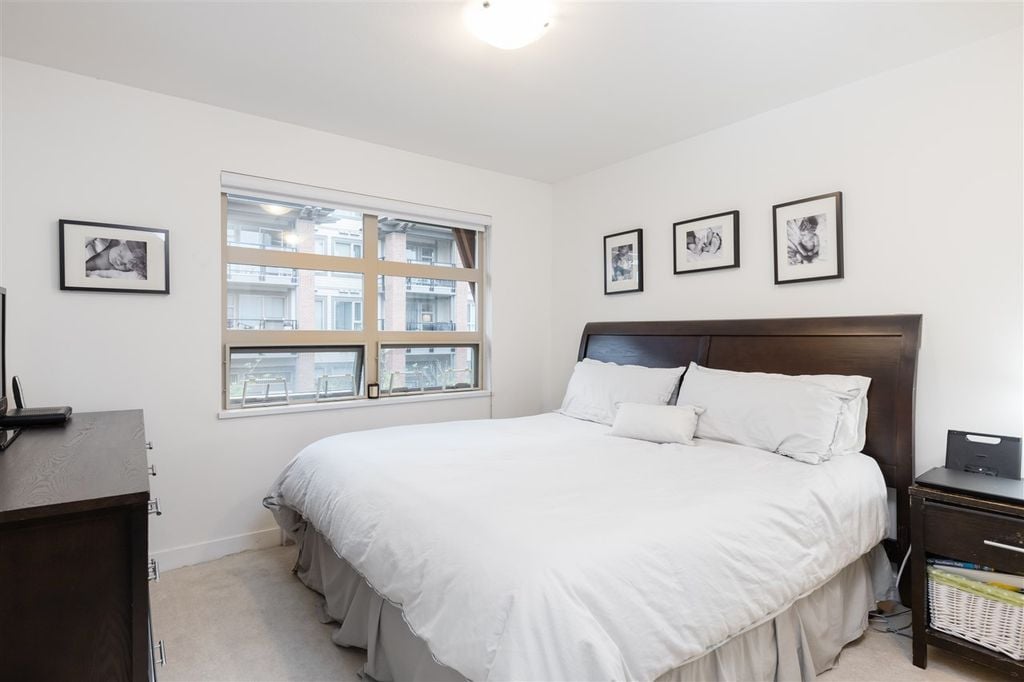 780 E 29th Ave
