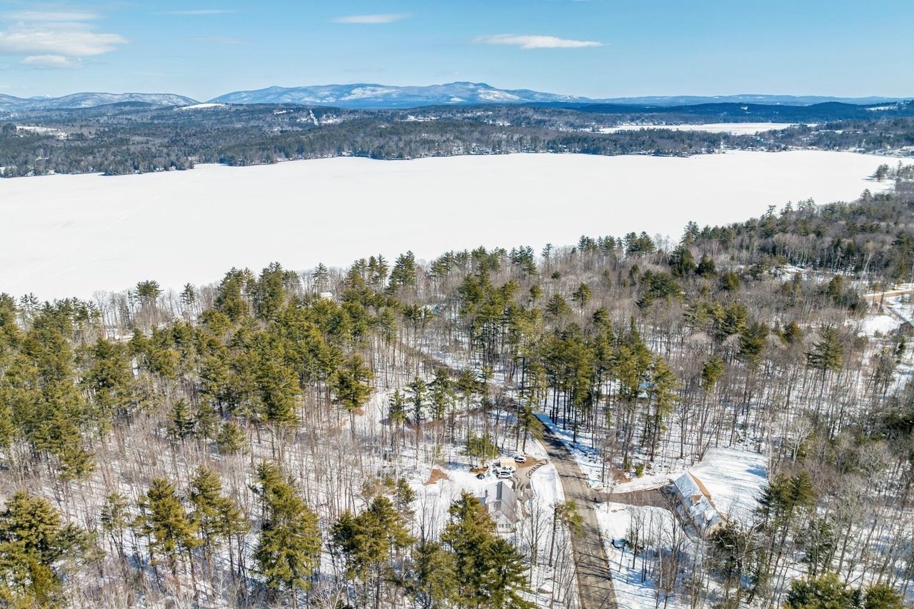 60 Winona Shores Rd