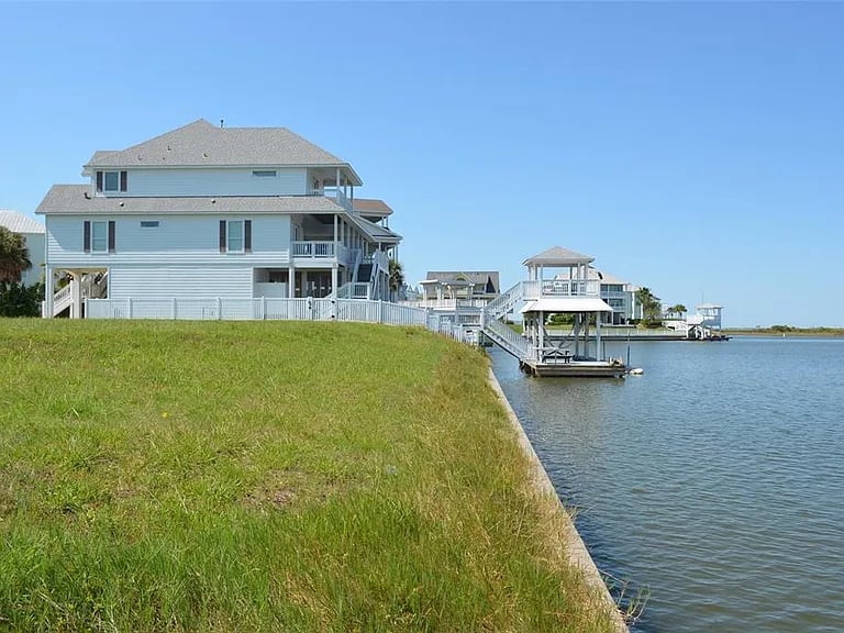 4115 Bluewing Teal Ct