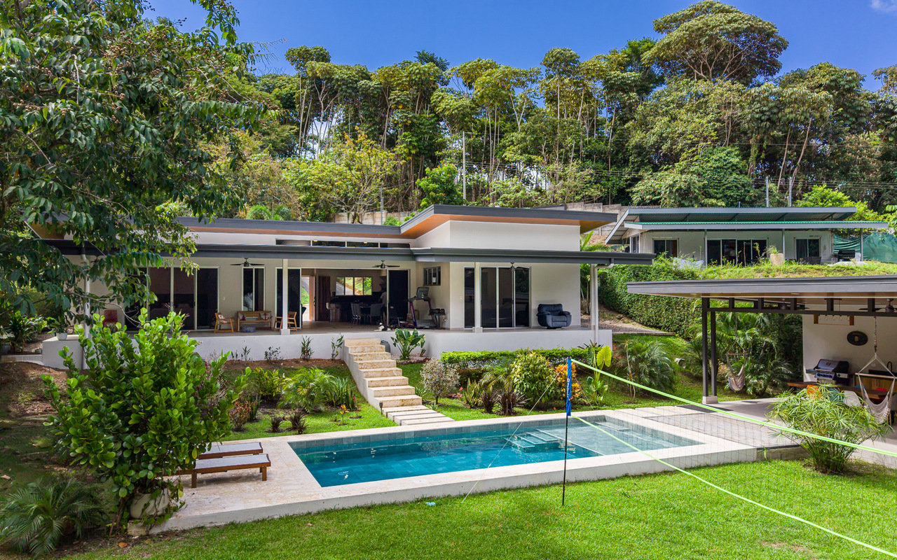 Unique Riverfront Home With Prime Location in Uvita
