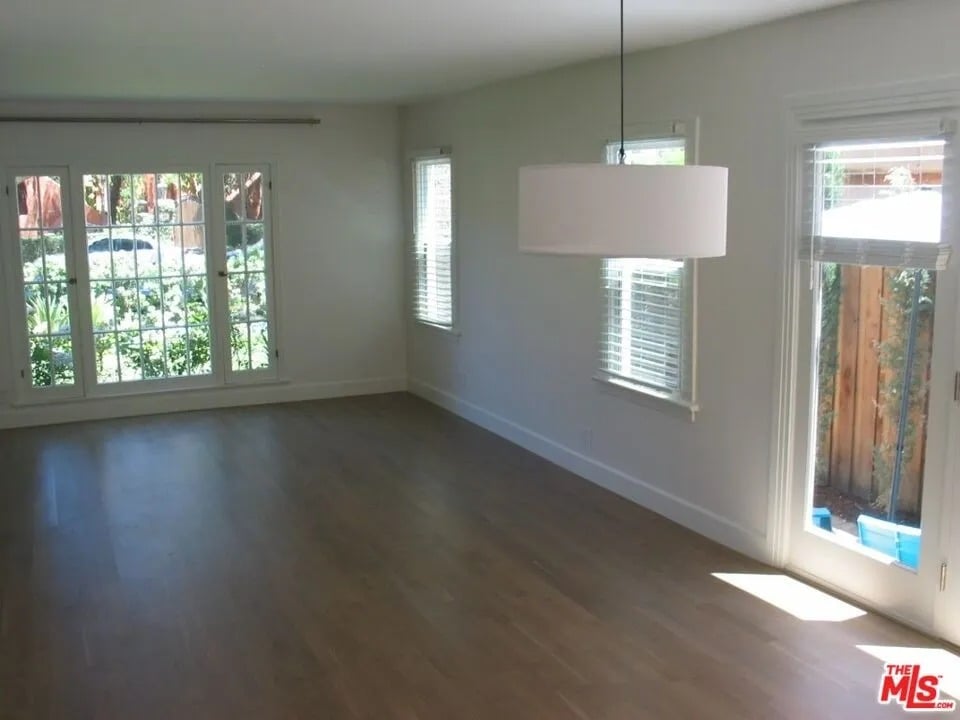 745 Hayworth Ave.