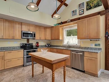 36 Bakers Pond Rd