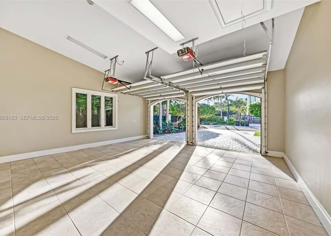 628 Coral Way