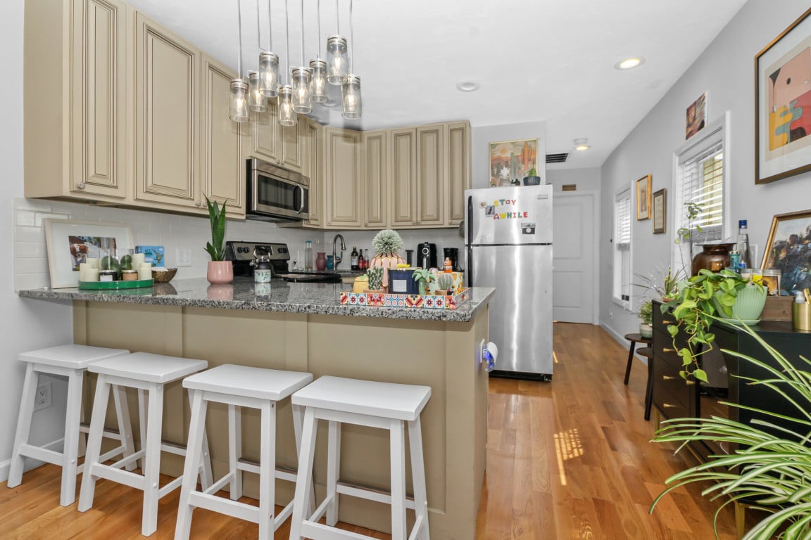 12 Argyle St - Revere Beach Bungalow