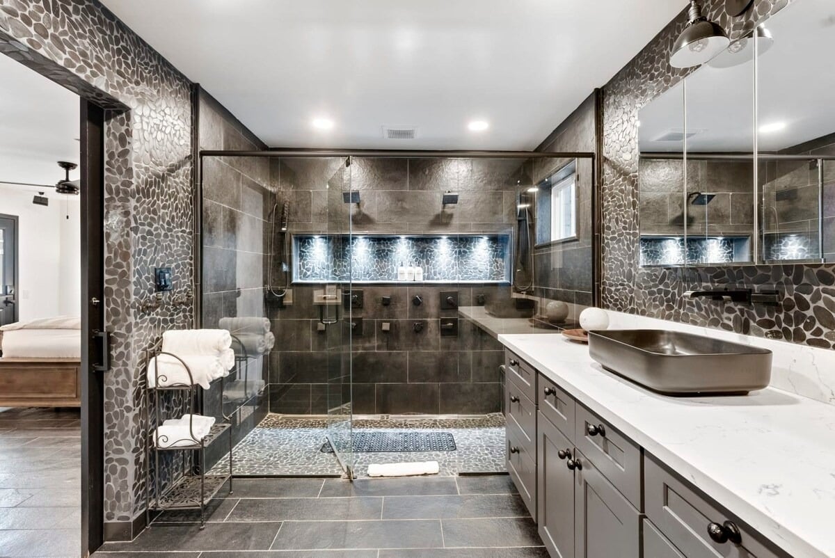 Phoenix Luxury! Pickleball | Free Heated Pool | Hot Tub